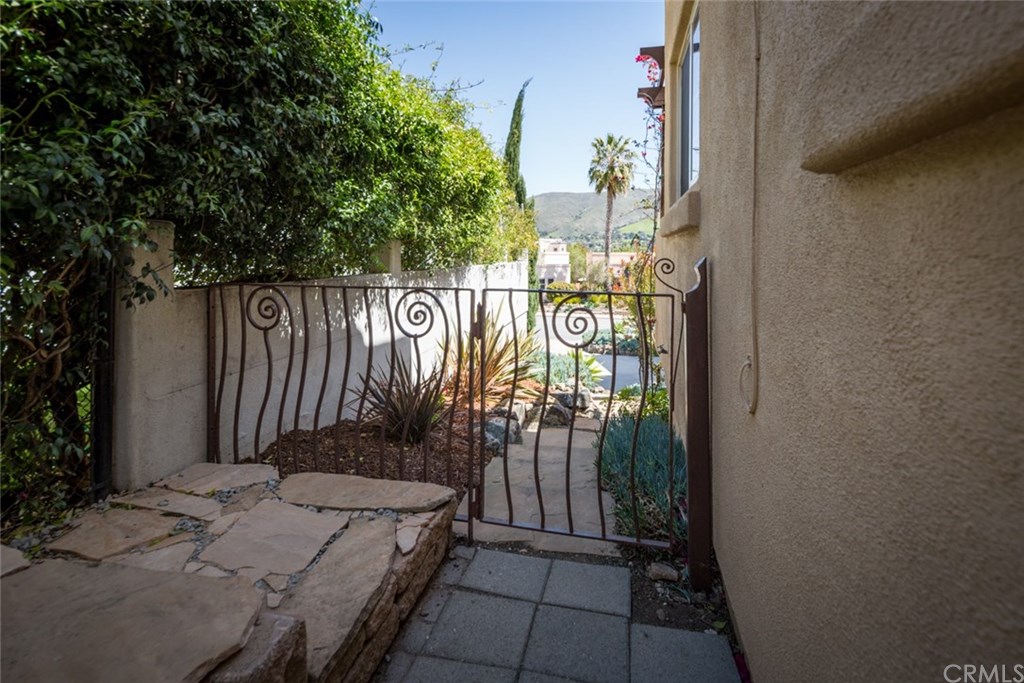 521 Bluerock Drive San Luis Obispo, CA 93401 - Photo 28 of 30