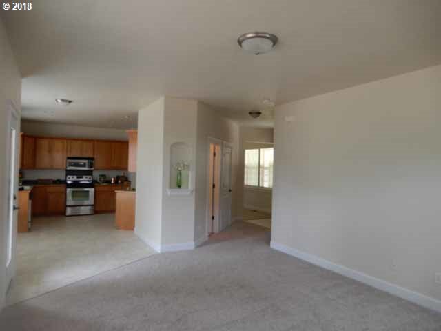 24807 Sertic Road Veneta, OR 97487 - Photo 21 of 29 Gallery Image 21