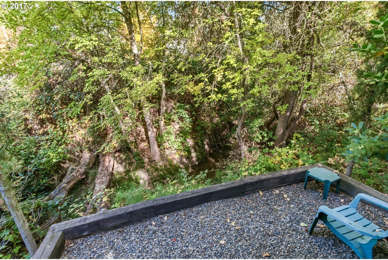 4301 Innsbruck Ridge Medford, OR 97504 - Photo 17 of 29 Gallery Image 17