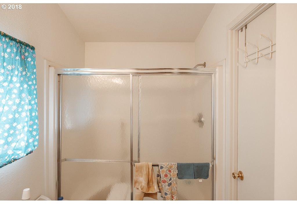 28771 Ridgeway Road Sweet Home, OR 97386 - Photo 5 of 30 Gallery Image 5