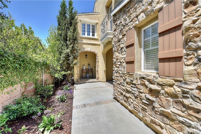 7 Wickford Lane Ladera Ranch, CA 92694 - Photo 4 of 36 Private courtyard entry