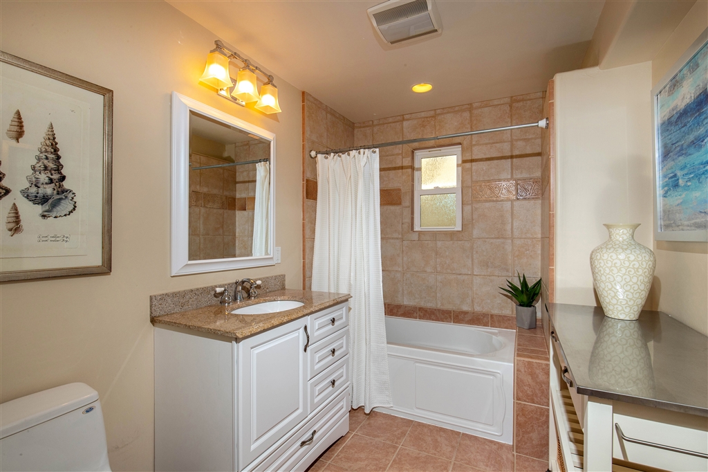 418 Sylvia Street Encinitas, CA 92024 - Photo 16 of 25 Bathroom located on the first floor