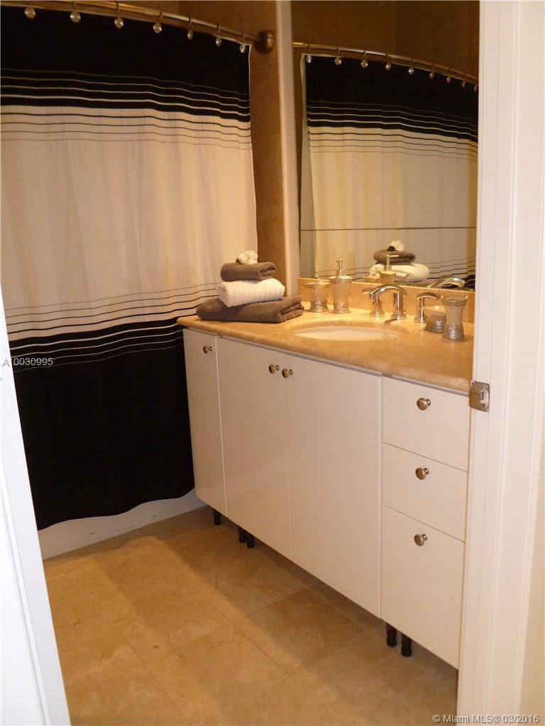 901 Brickell Key Boulevard, Unit 509 Miami, FL 33131 - Photo 18 of 29