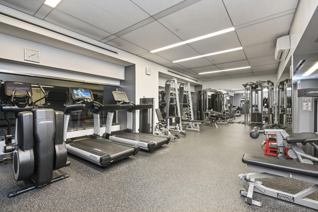 The Alfred 161 W 61st St, Manhattan, NY 10023 - Photo 3 of 5