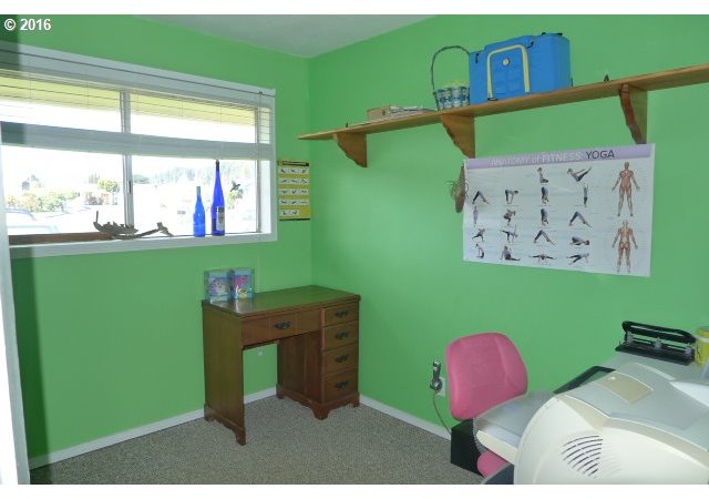 699 East Alder Place Reedsport, OR 97467 - Photo 10 of 18 Gallery Image 10