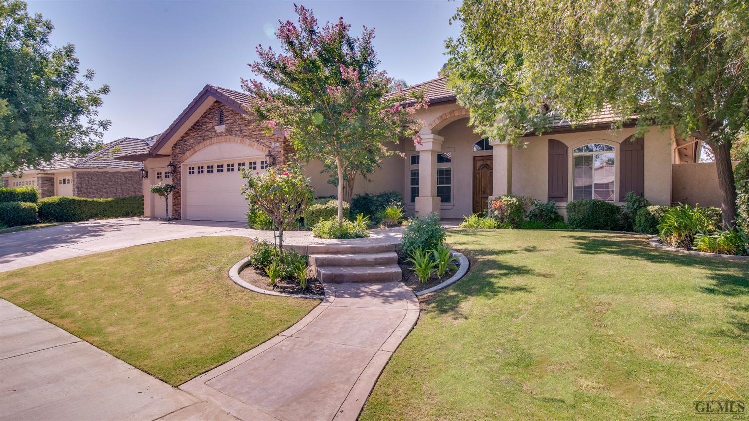 10207 Skiles Drive Bakersfield, CA 93311 - Photo 1 of 34