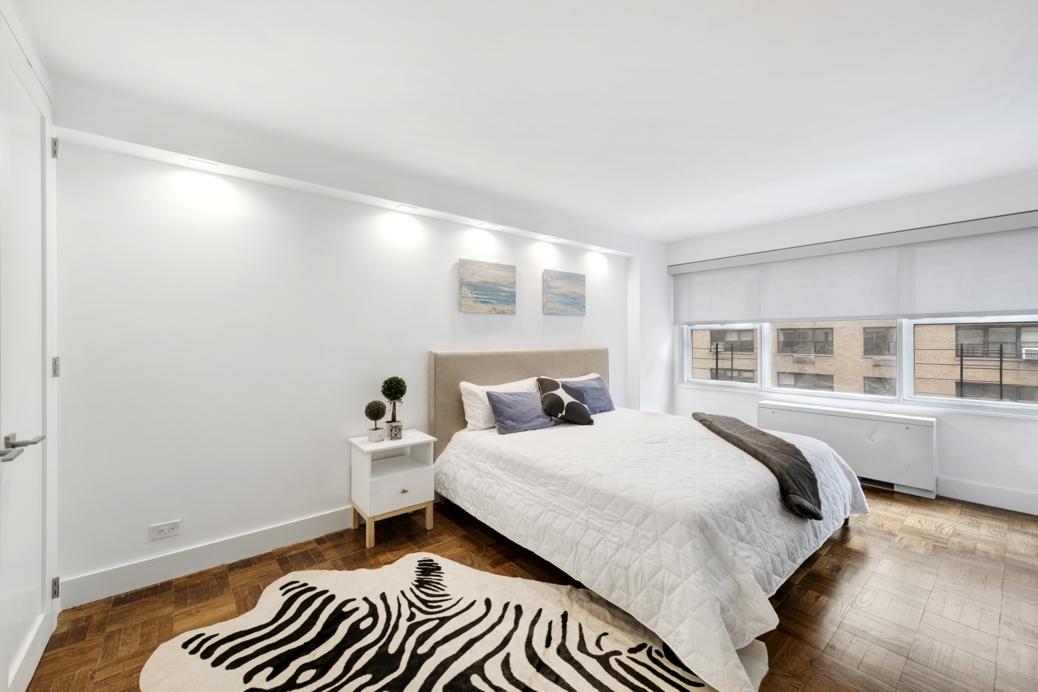 136 East 56th Street, Unit 3J Manhattan, NY 10022 - Photo 8 of 14