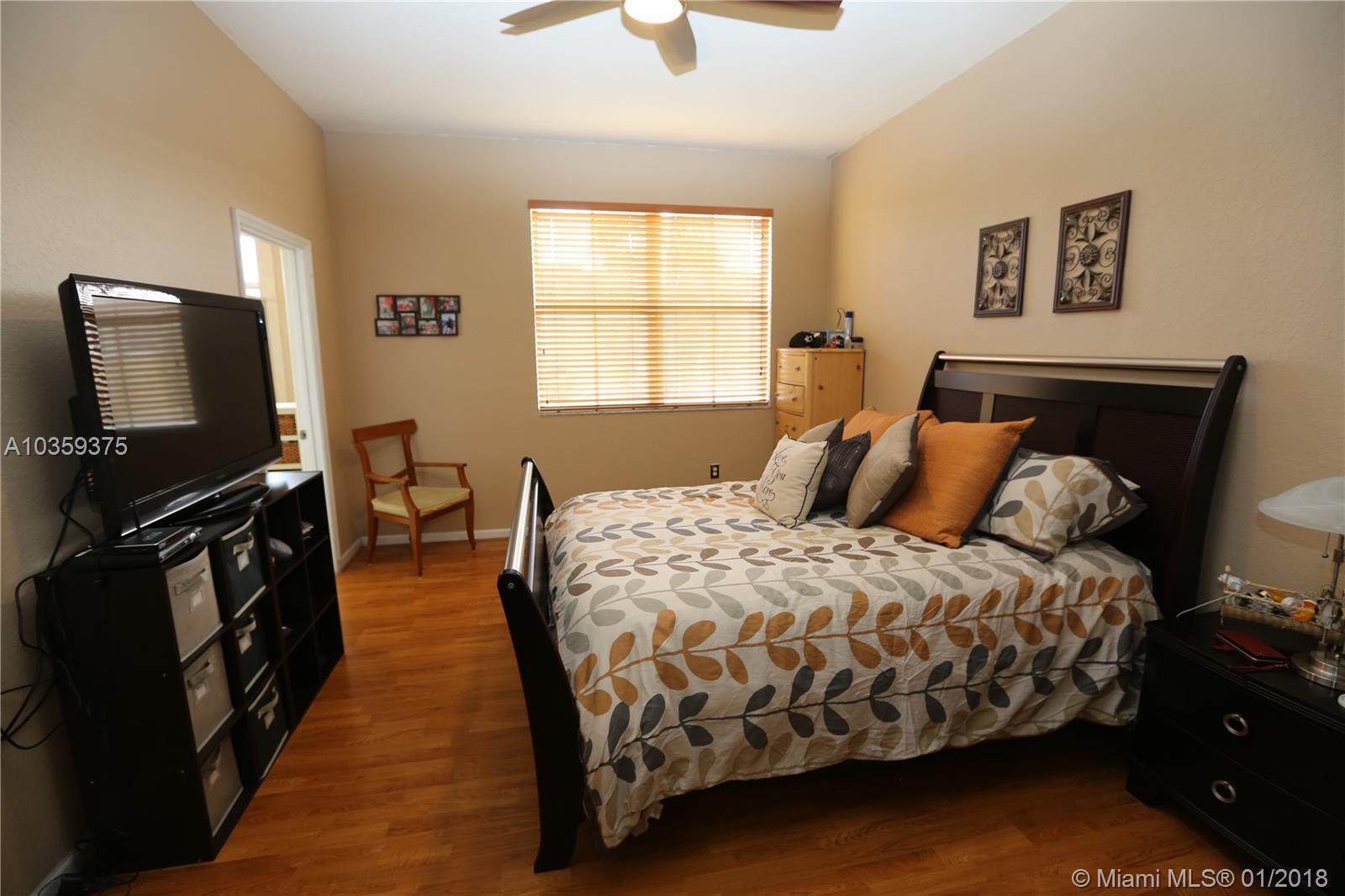 971 Southwest 154th Path, Unit 971 Miami, FL 33194 - Photo 22 of 30 Gallery Image 22