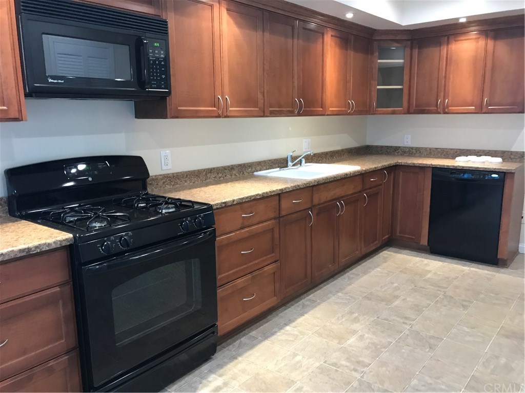 2053 Middlebrook Road Torrance, CA 90501 - Photo 3 of 9