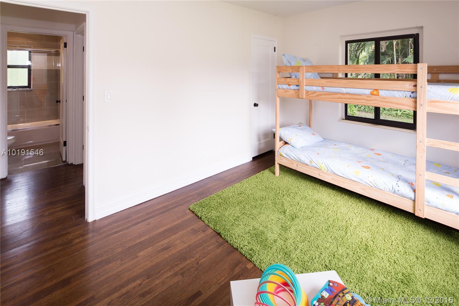 155 Northwest 86th Street El Portal, FL 33150 - Photo 9 of 14