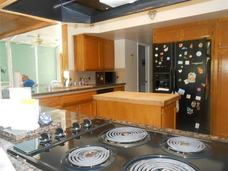 7508 Kroll Way Bakersfield, CA 93309 - Photo 4 of 20