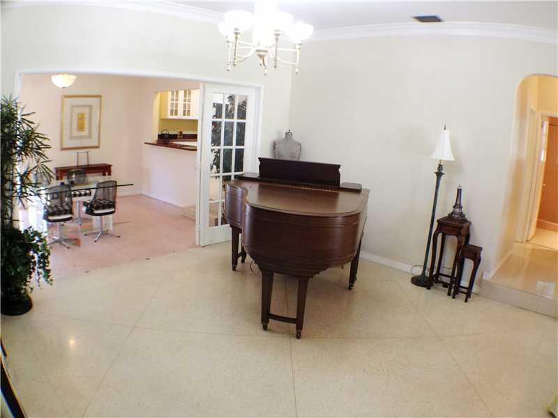 790 Southwest 21st Road Miami, FL 33129 - Photo 4 of 27