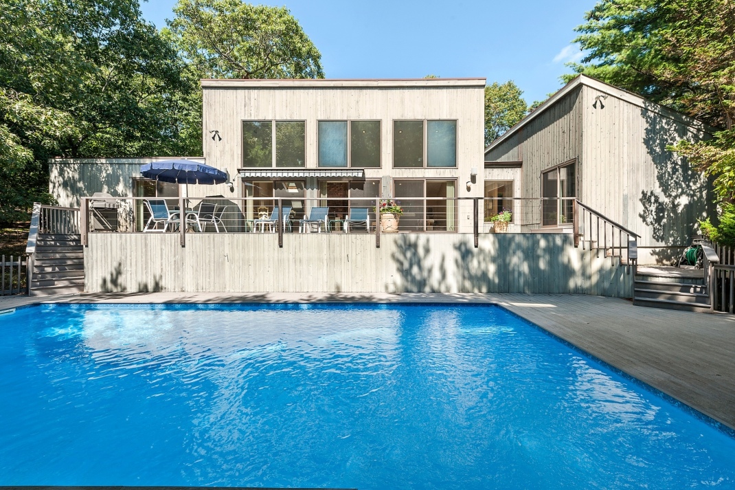 26 Landfall Road East Hampton, NY 11937 - Photo 1 of 10
