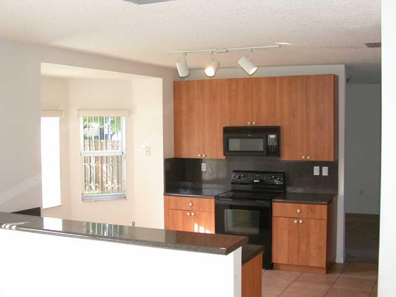 21056 Southwest 89th Place Miami, FL 33189 - Photo 2 of 16