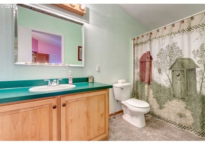 225 Robinson Road Woodland, WA 98674 - Photo 14 of 32 Gallery Image 14