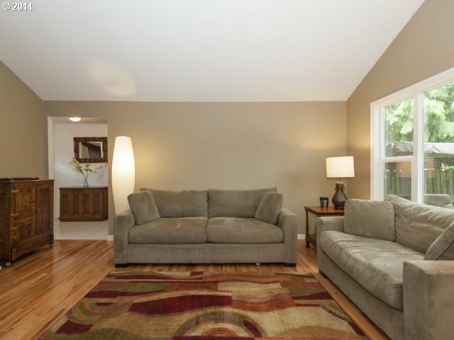 12195 Southwest Spring Court Portland, OR 97225 - Photo 7 of 16 Gallery Image 7