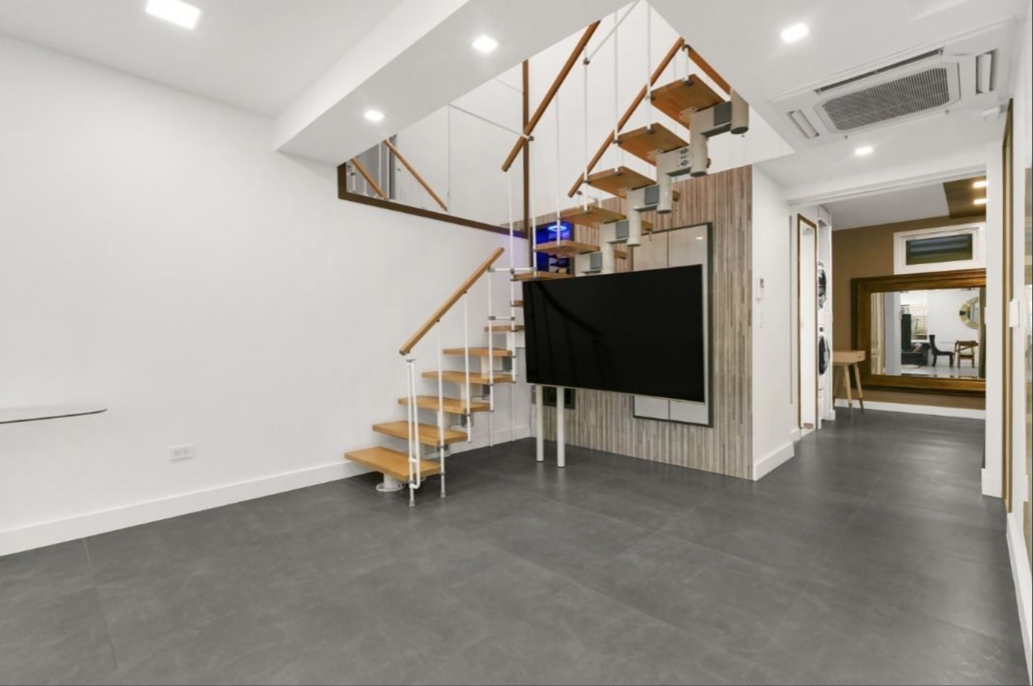 634 Washington Street, Unit GA Manhattan, NY 10014 - Photo 4 of 9