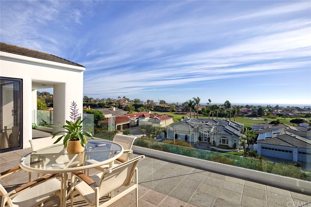 27 Gavina Dana Point, CA 92629 - Photo 31 of 55