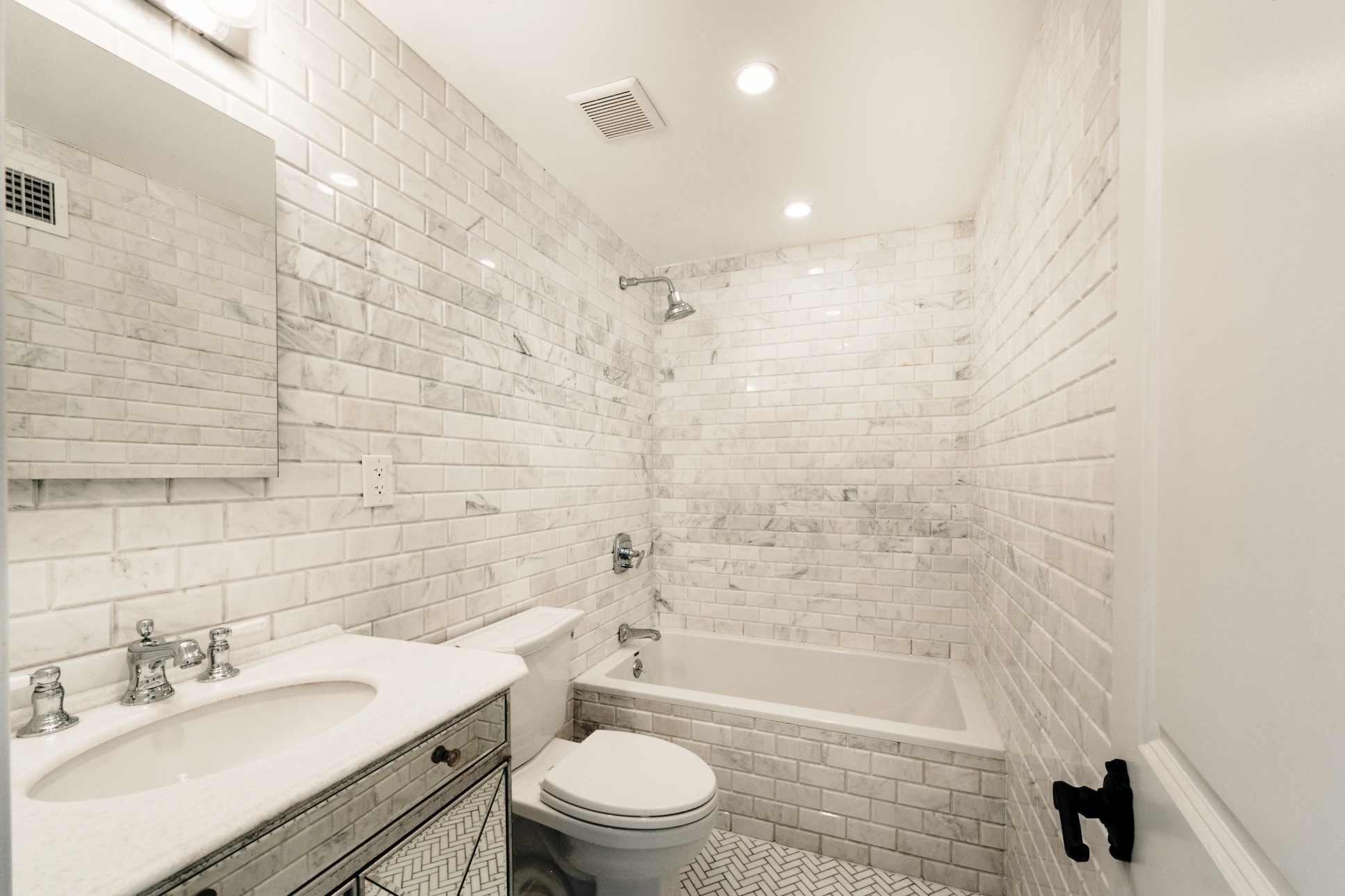 194 Van Buren Street Brooklyn, NY 11221 - Photo 9 of 17