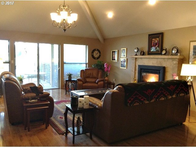 1408 Fisher Road Roseburg, OR 97471 - Photo 21 of 27 Gallery Image 21