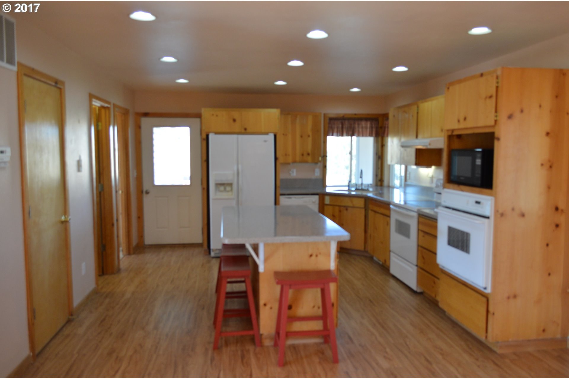 905 Randall Road Centerville, WA 98613 - Photo 13 of 32 Gallery Image 13