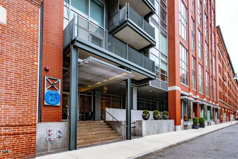 25 Channel 25 Channel Center St, Boston, MA 02210 - Photo 1 of 3