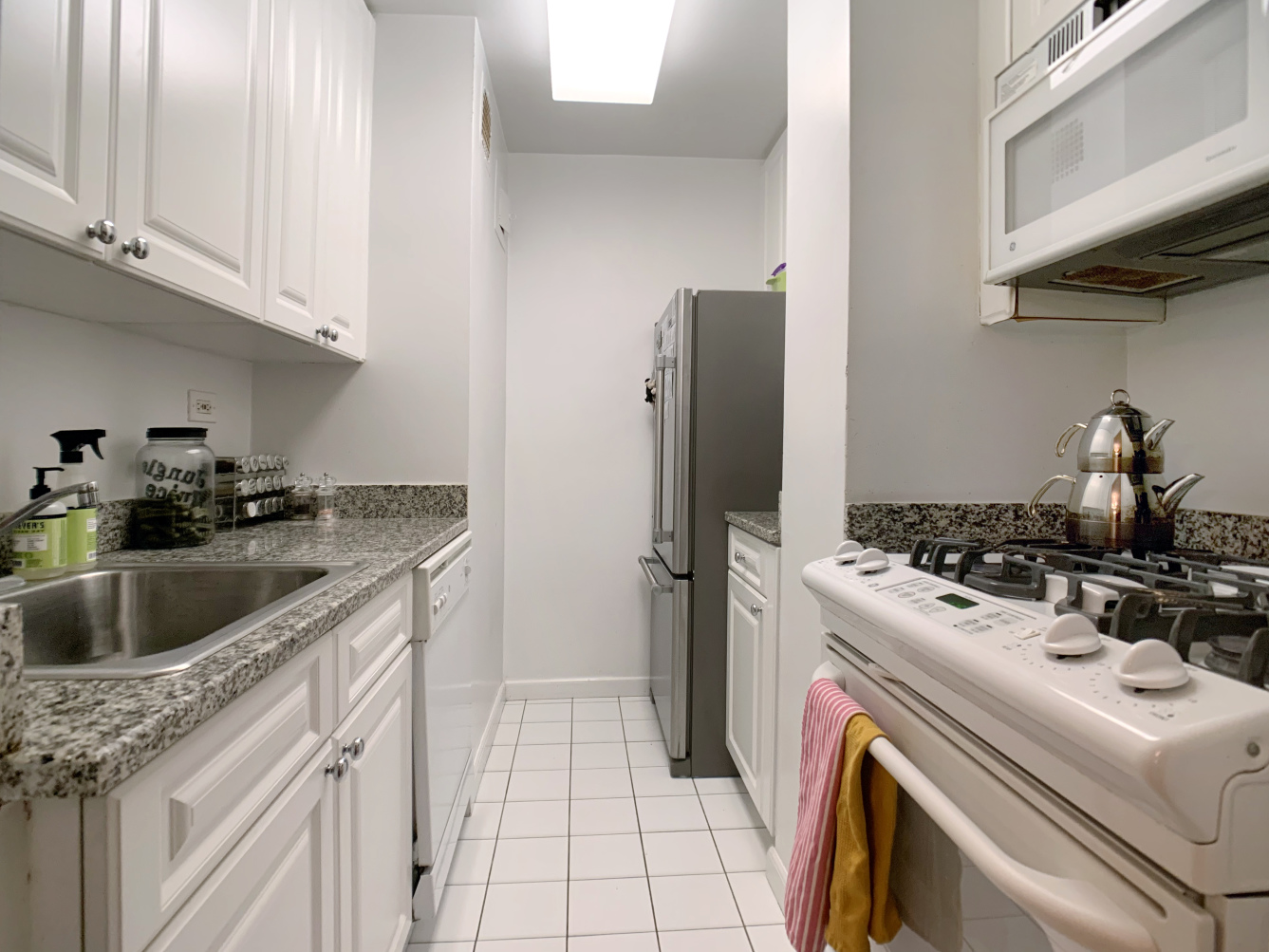 240 East 76th Street, Unit 2N Manhattan, NY 10021 - Photo 4 of 7