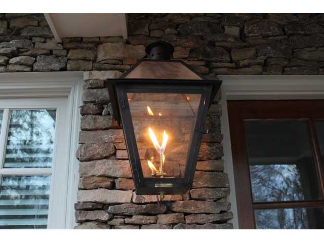 4555 Princeton Road Memphis, TN 38117 - Photo 22 of 25 gas lantern