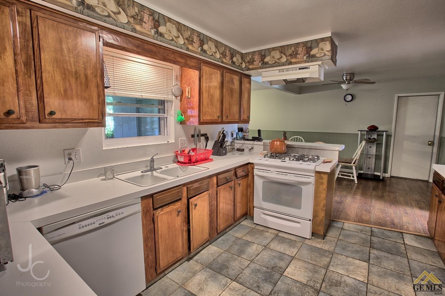 3839 Renfro Road Bakersfield, CA 93314 - Photo 11 of 18