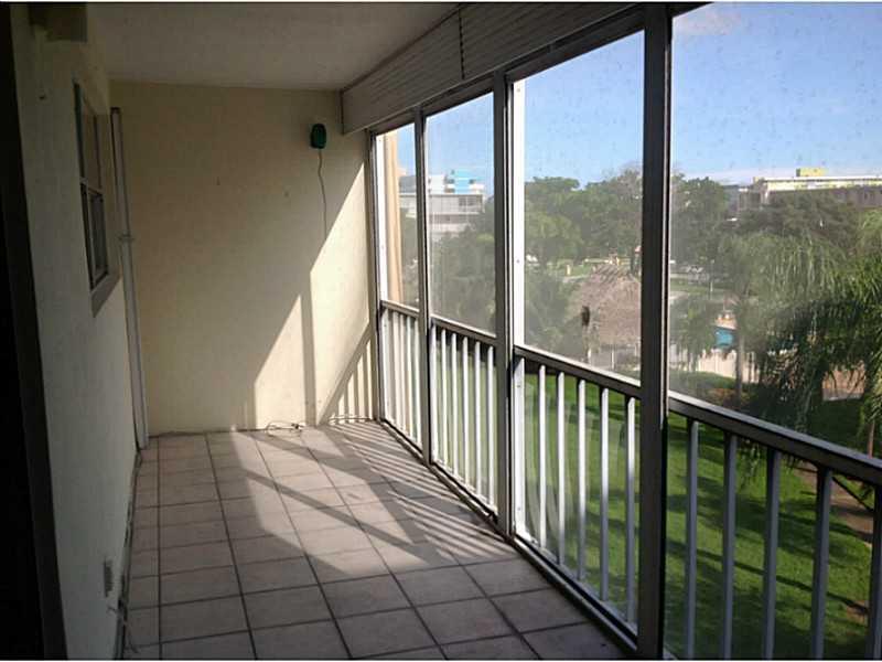 4700 Washington Street, Unit 406 Hollywood, FL 33021 - Photo 28 of 29