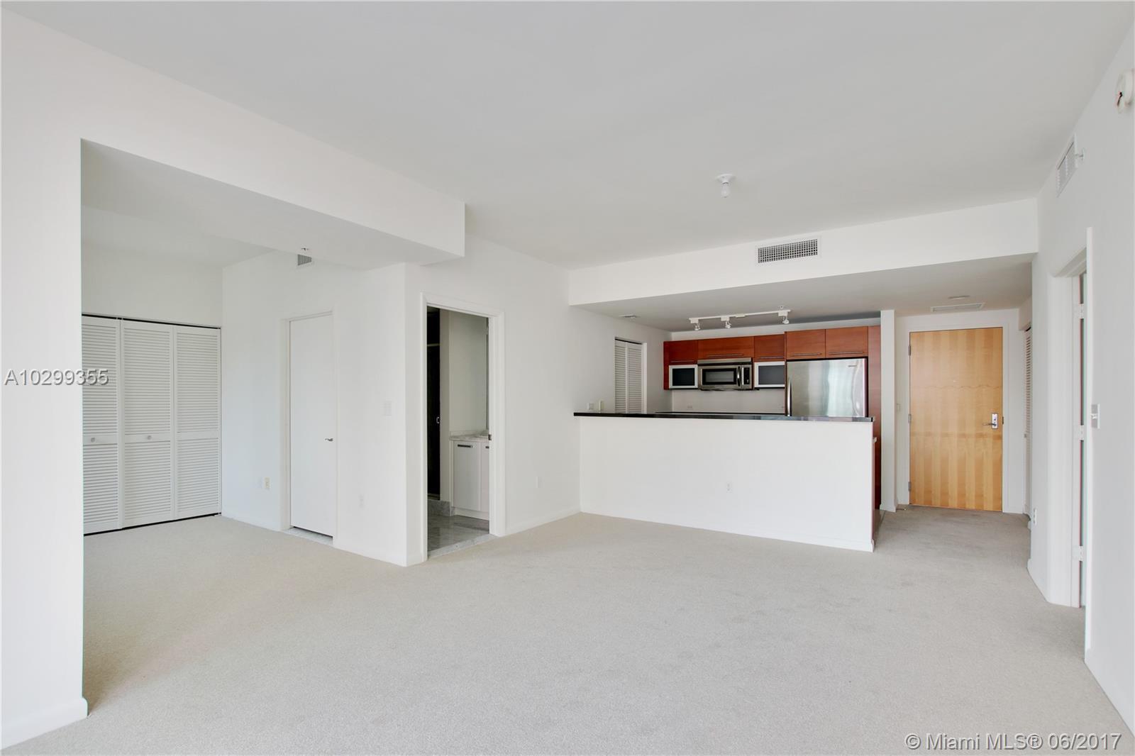 253 Northeast 2nd Street, Unit 1710 Miami, FL 33132 - Photo 10 of 35