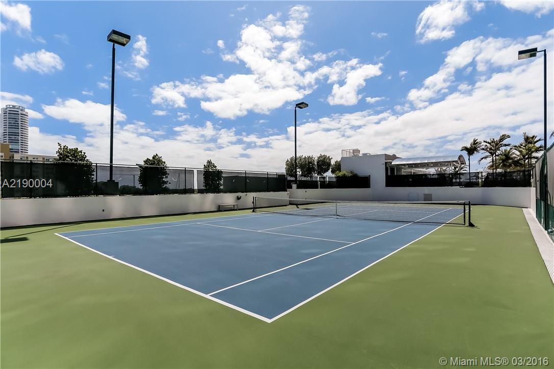 400 Alton Road, Unit PH06 Miami Beach, FL 33139 - Photo 26 of 33