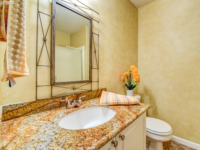 15725 Northwest Rondos Drive Portland, OR 97229 - Photo 12 of 32 Gallery Image 12