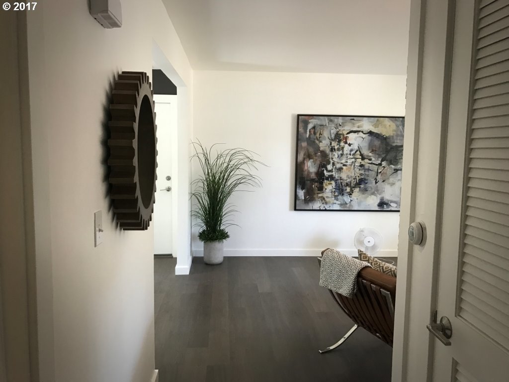 6318 Northeast Prescott Street Portland, OR 97218 - Photo 6 of 12