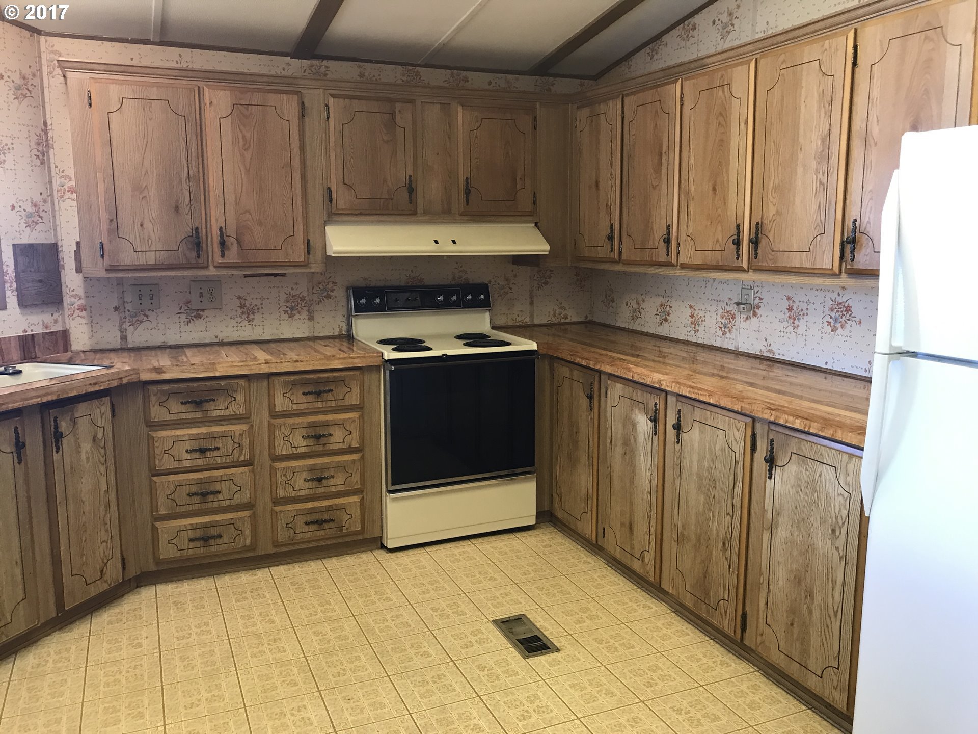 100 River Bend Road, Unit SP93 Reedsport, OR 97467 - Photo 5 of 15
