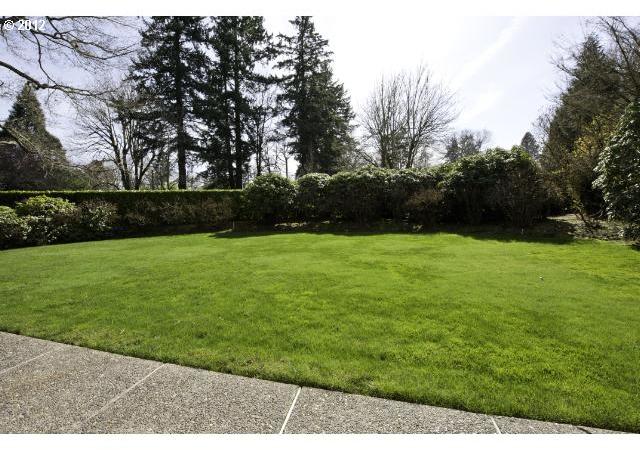 11665 South Military Road Portland, OR 97219 - Photo 10 of 13 Gallery Image 10