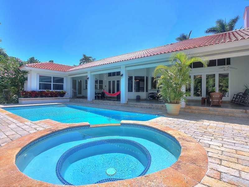 465 Ridge Road Coral Gables, FL 33143 - Photo 2 of 25