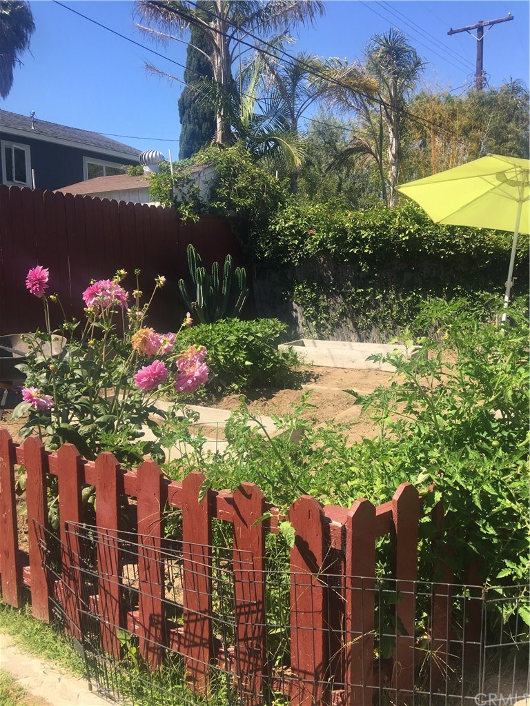 282 23rd Street Costa Mesa, CA 92627 - Photo 11 of 24