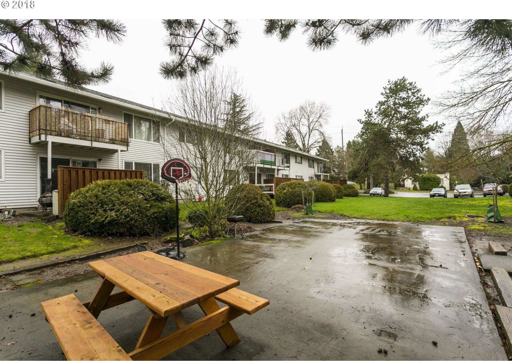 6815 Southwest Capitol Hill Road, Unit 11 Portland, OR 97219 - Photo 5 of 29 Gallery Image 5