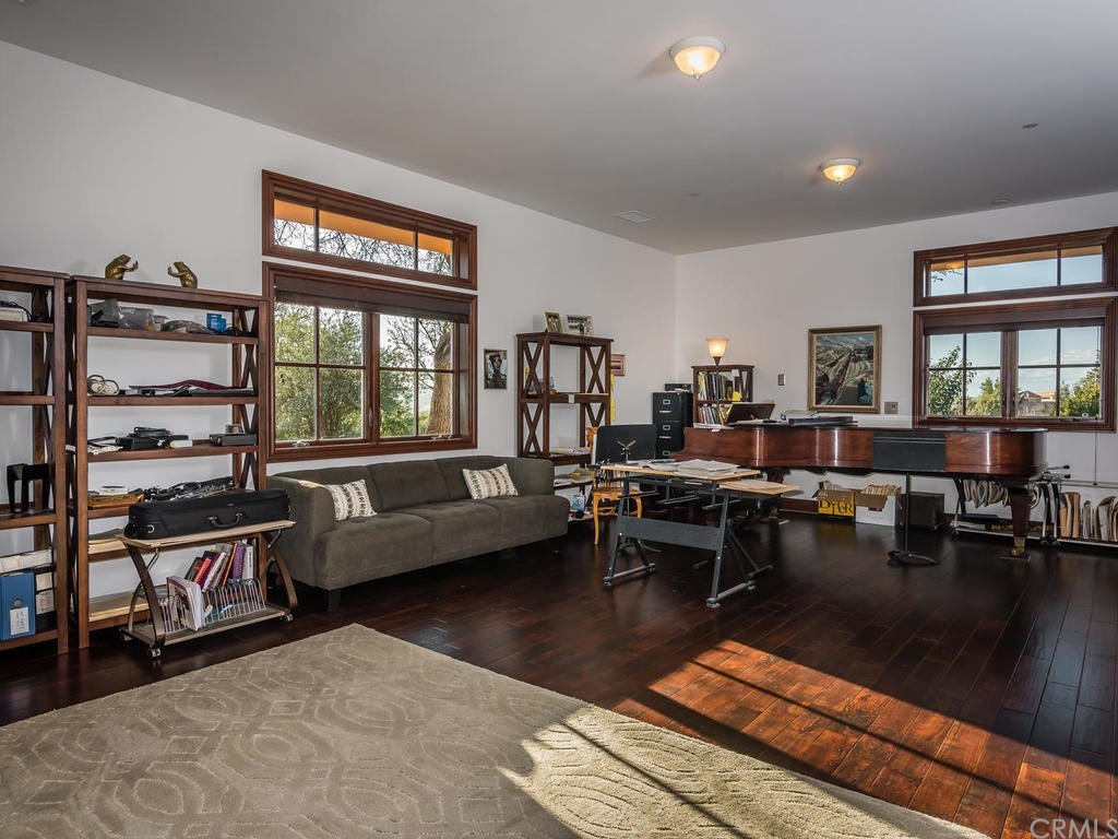 2390 Battering Rock Road Templeton, CA 93465 - Photo 18 of 44