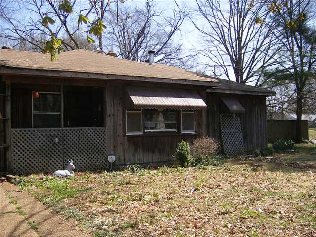 1018 Buckner Road Memphis, TN 38122 - Photo 2 of 12