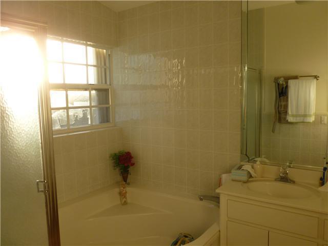 7940 Southwest 163rd Place Miami, FL 33193 - Photo 13 of 19