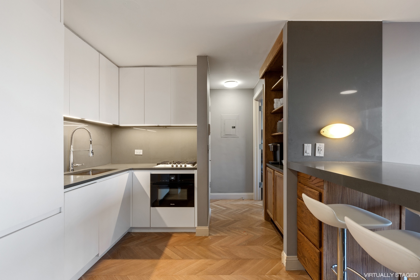 353 East 72nd Street, Unit 16D Manhattan, NY 10021 - Photo 2 of 5