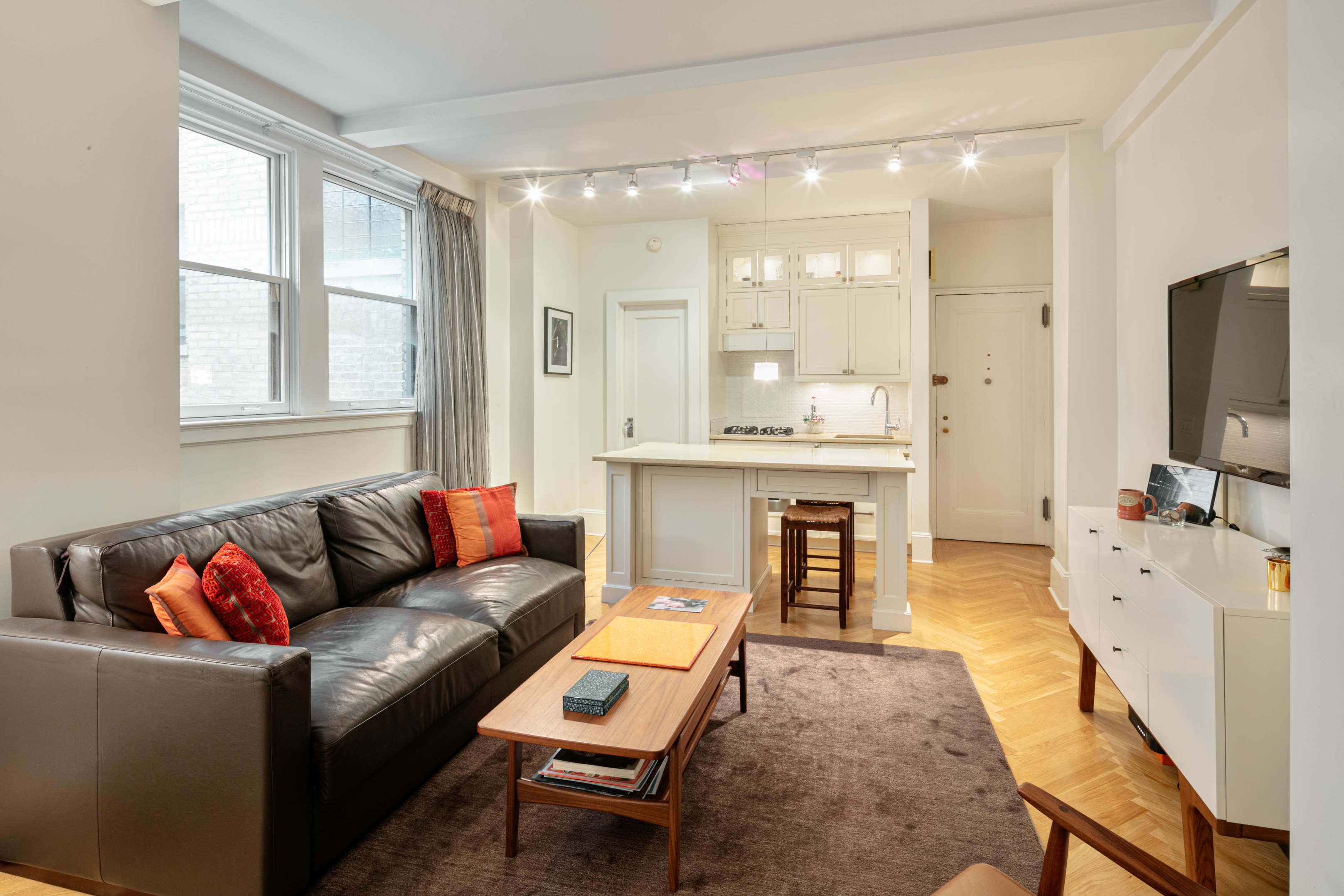 3 East 85th Street, Unit 7C Manhattan, NY 10028 - Photo 2 of 8