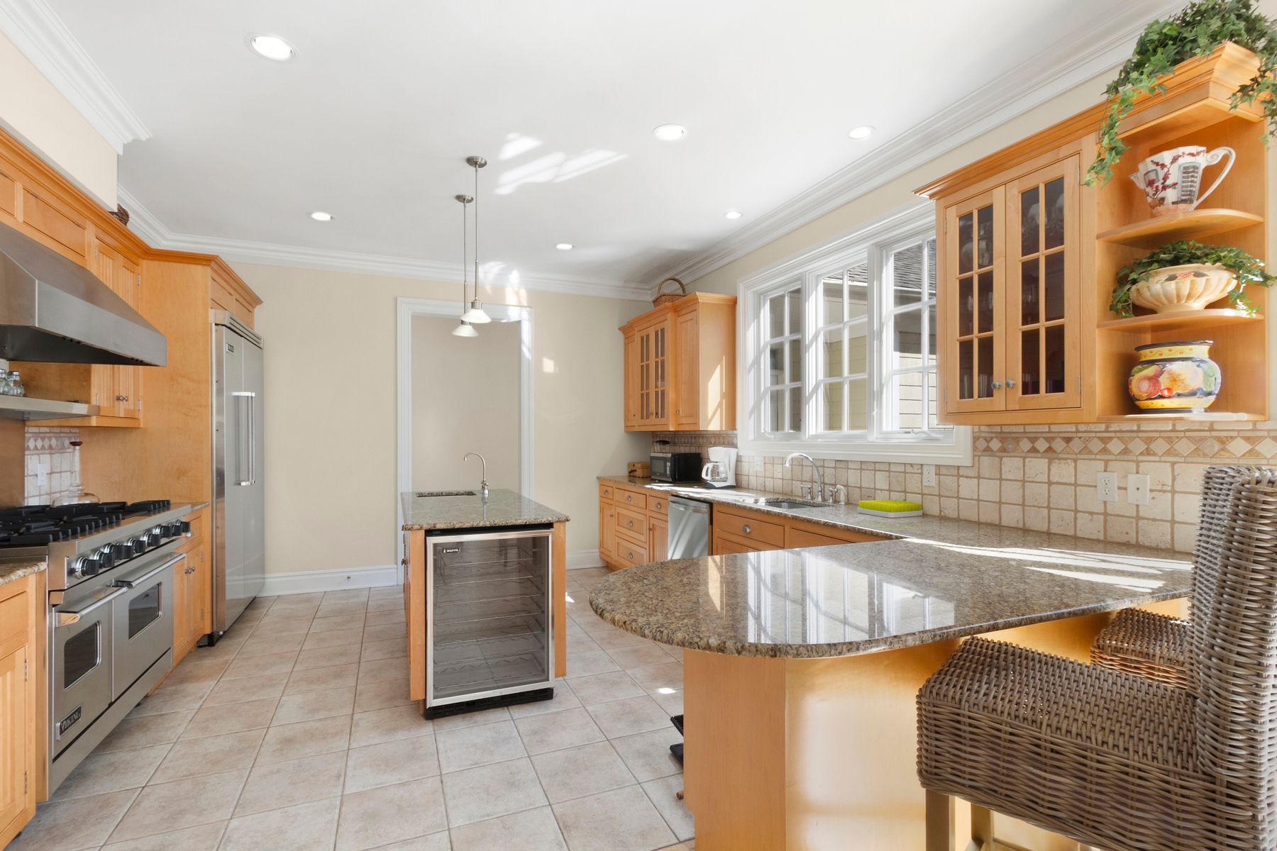 Noyac Sag Harbor, NY 11963 - Photo 4 of 8