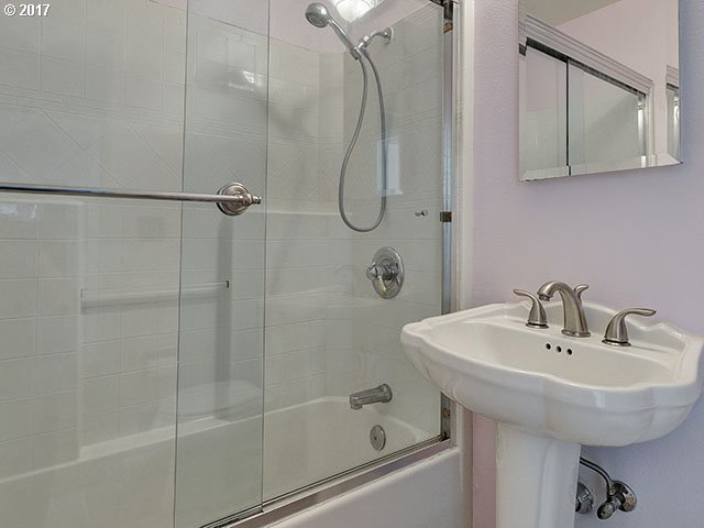 8026 Southeast Reedway Street Portland, OR 97206 - Photo 22 of 27 Gallery Image 22