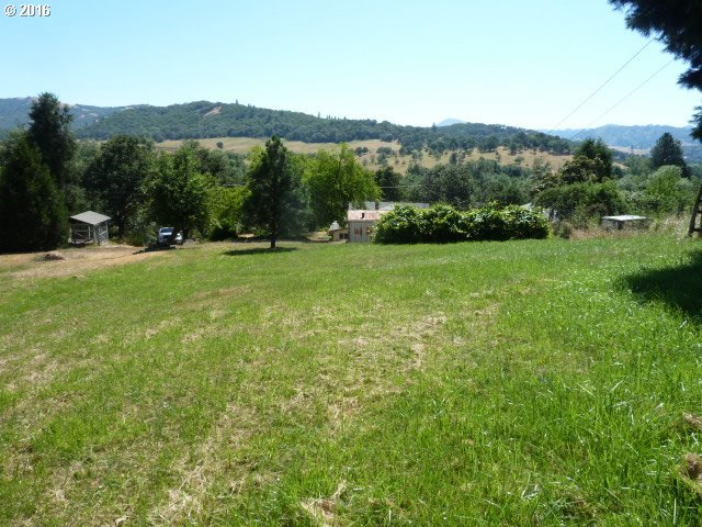 607 Dodson View Road Roseburg, OR 97471 - Photo 13 of 19 Gallery Image 13