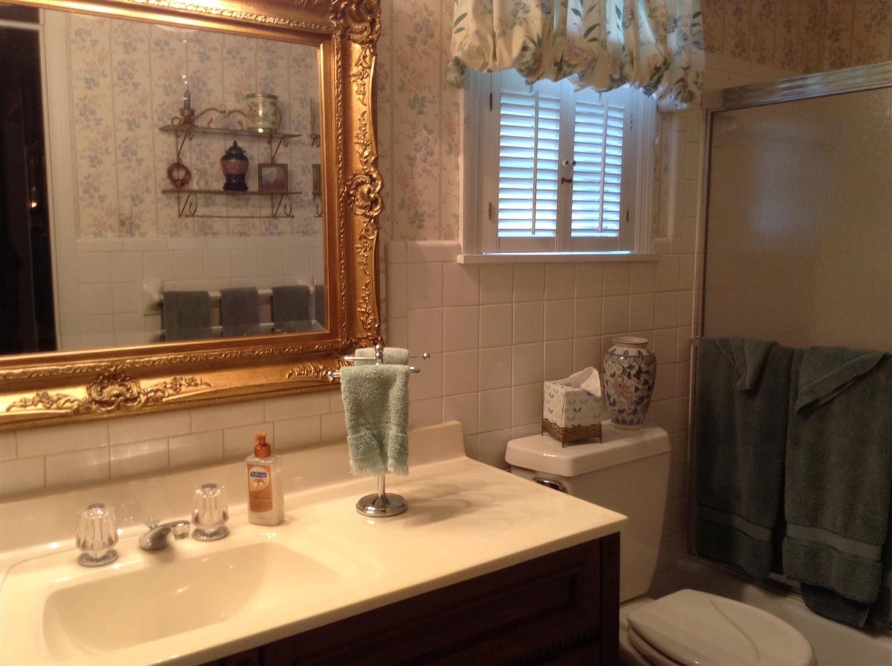 4077 Macon Road Memphis, TN 38122 - Photo 11 of 25