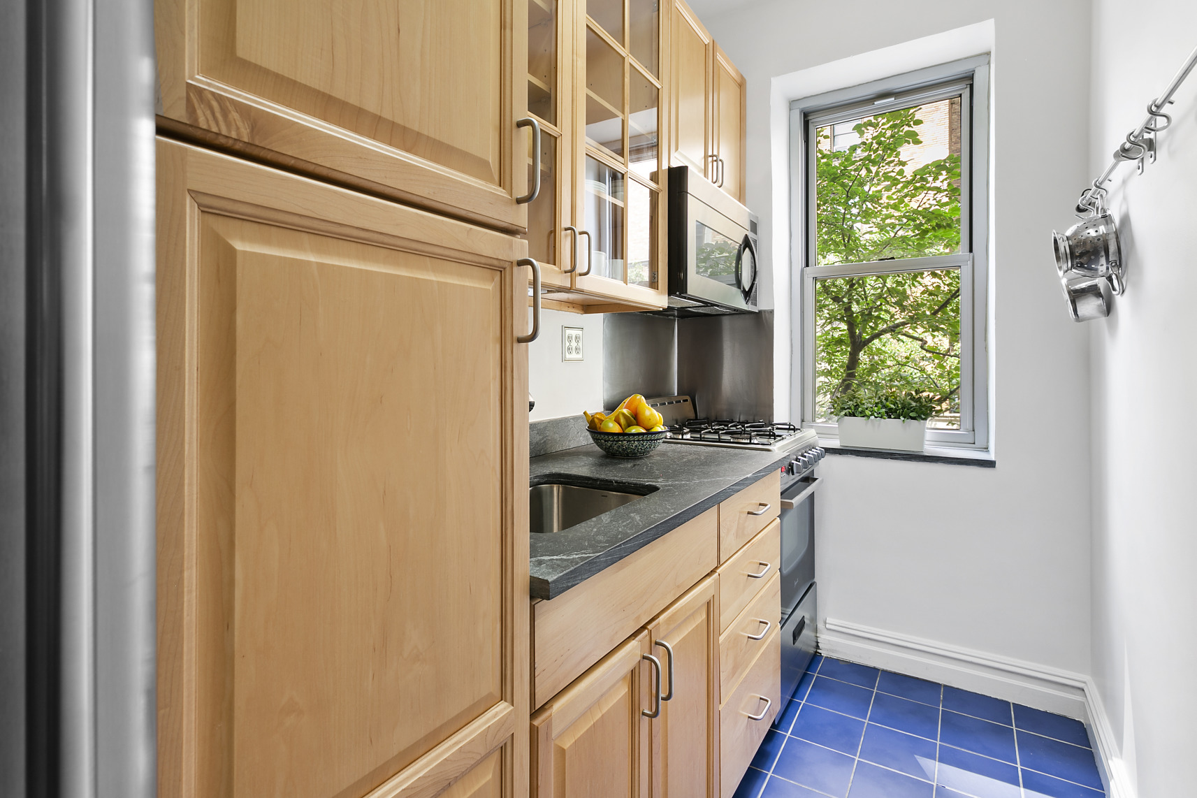 180 West 93rd Street, Unit 2D Manhattan, NY 10025 - Photo 5 of 6