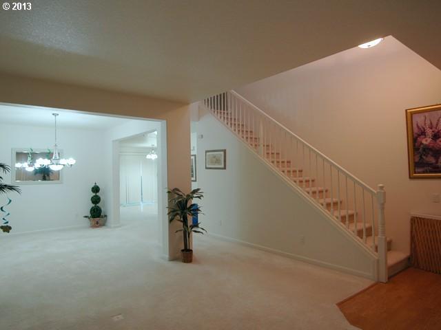 1925 Southwest 34th Street Gresham, OR 97080 - Photo 2 of 15 Gallery Image 2